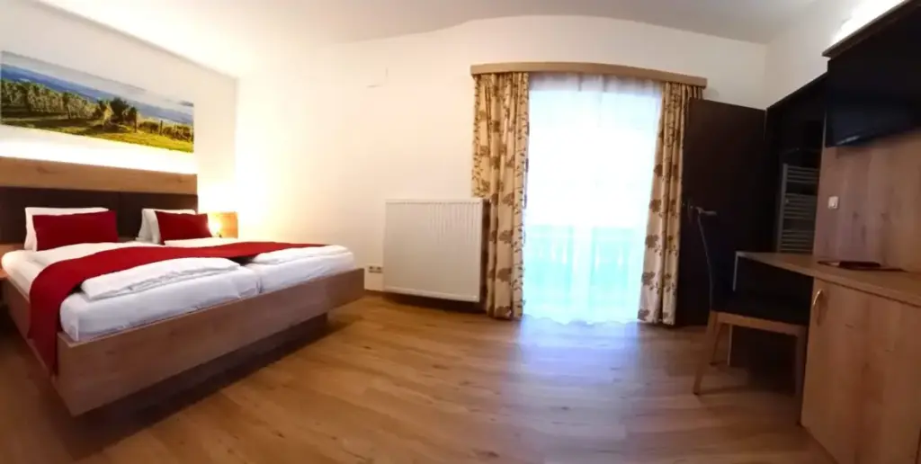 Doppelzimmer Superior mit Balkon, Gästehaus Ferk, Frühtsückspension Bad Radkersburg