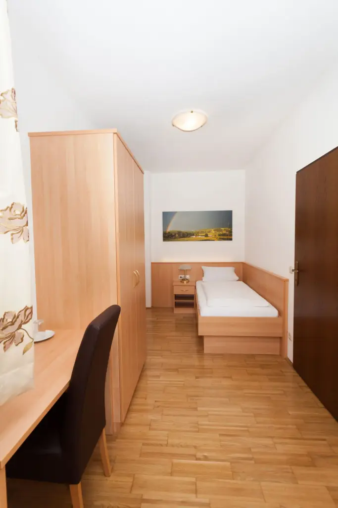 Doppelzimmer Standard, Einzelzimmer, Gästehaus Ferk, Frühtsückspension Bad Radkersburg